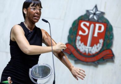 Deputada Fabiana Bolsonaro é alvo de críticas após fala na ALESP envolvendo transfobia e racismo