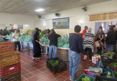 Rio Grande da Serra recebe 300 cestas verdes e reforça cuidado com as famílias