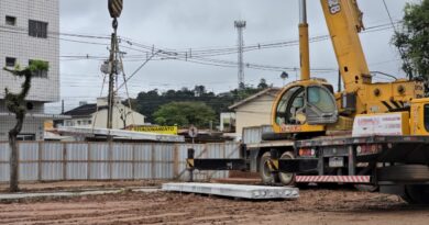 Obras da Vila do Doce avançam com instalação das primeiras lajes da nova estrutura