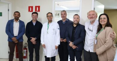 Prefeito Akira Auriani visita FMABC para tratar de parceria na área da saúde