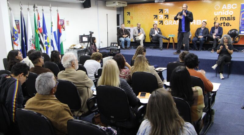 Consórcio ABC celebra 10 anos do Plano Regional de Educação