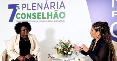 Vice-prefeita de Rio Grande da Serra apresenta modelo regional antirracista para o Governo Federal