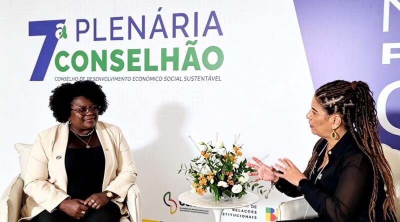 Vice-prefeita de Rio Grande da Serra apresenta modelo regional antirracista para o Governo Federal