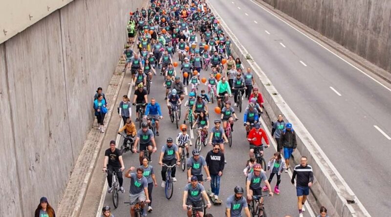 Colégio ARBOS promove passeio ciclístico para reunir famílias no mês dos pais