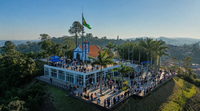 Feira Literária de Ribeirão Pires (FLIRP) 2026 homenageia Dalila Teles Veras e será realizada no Mirante Santo Antônio