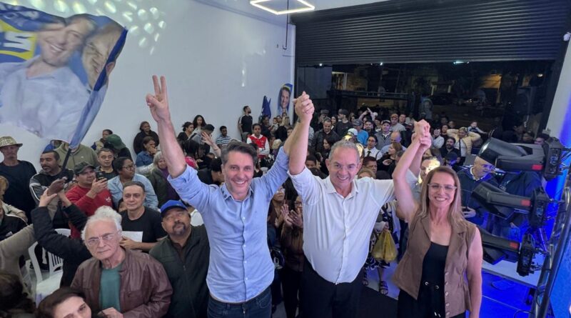Com apoio de Alex Manente, Luiz Zacarias reúne lideranças e mostra força política em Santo André