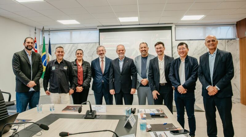 Em reunião com prefeitos, ministro destaca articulação regional para fortalecer indústria do Grande ABC