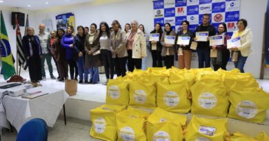 UBSs de Mauá recebem kits de saúde mental do Rotary