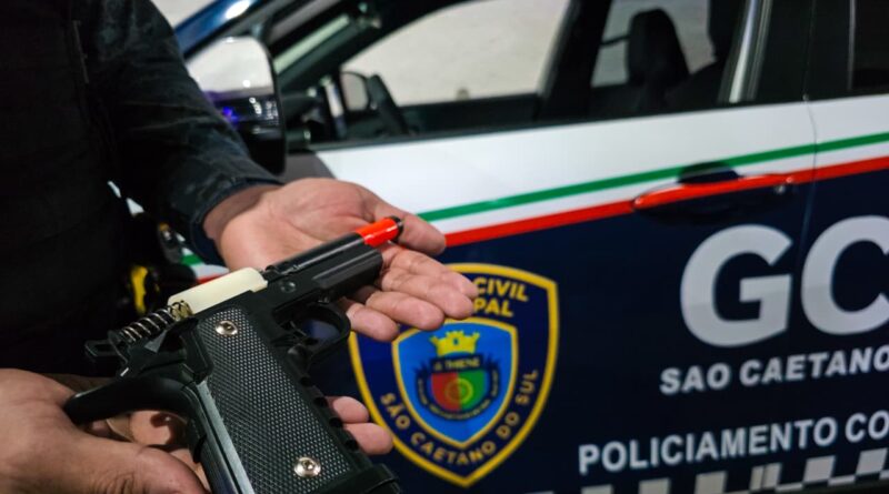 Com apoio do Smart Sanca, GCM de São Caetano prende homem por roubo de veículo com arma falsa