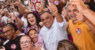 Em ‘Arrancada da vitória’, dobrada de Ivan Silva e Renata Abreu reúne mais de 2.000 apoiadores em São Bernardo