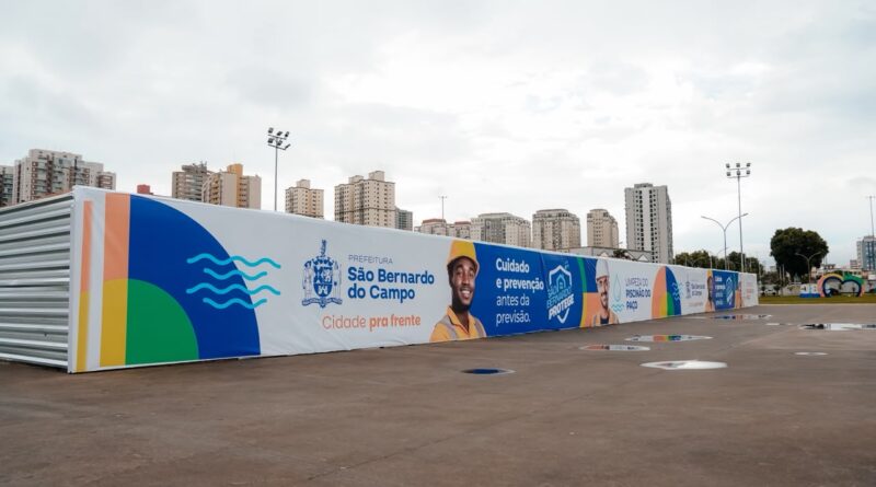 Prefeitura de São Bernardo dá início à limpeza do Piscinão do Paço 